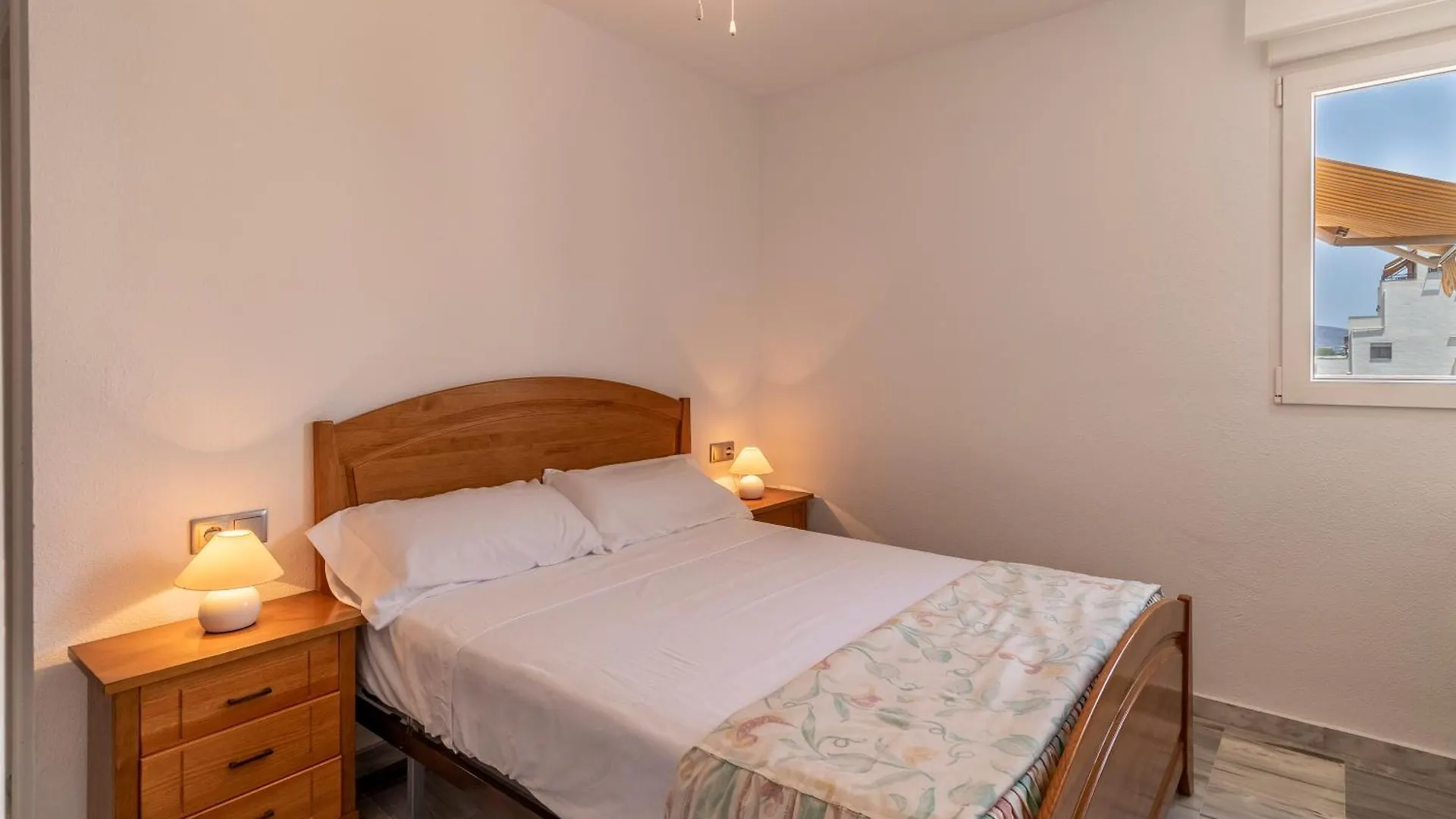 Rentitspain Moderno Apartamento Calaverde Frente Al Mar Salobrena 0*,  Spain