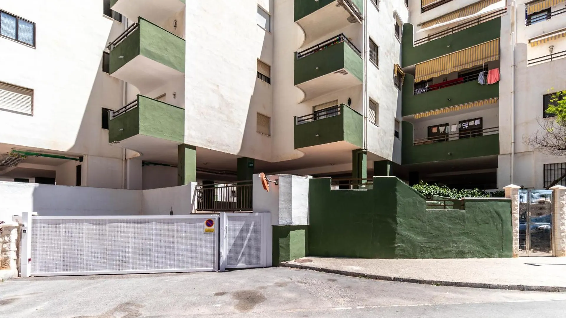 Rentitspain Moderno Apartamento Calaverde Frente Al Mar Salobrena